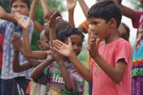 Classes being held at one of the slums in India where Charity United’s educational programs are in operation.